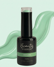 Charger l'image dans la galerie, Sweet Green - Vernis Semi Permanent n°59
