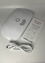 Charger l'image dans la galerie, Pack Vernis Semi-Permanent Complet avec Lampe — Tenue 3 Semaines | Beauty Passion
