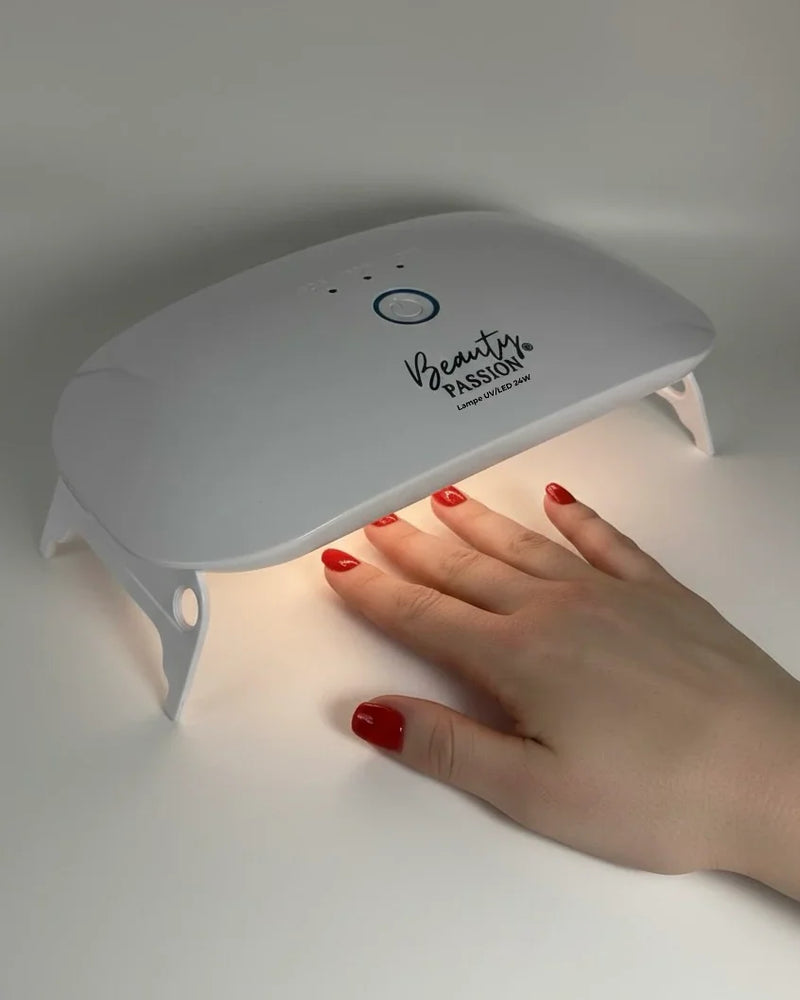 Pack Vernis Semi-Permanent Complet avec Lampe — Tenue 3 Semaines | Beauty Passion