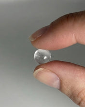 Charger l'image dans la galerie, Gel solide transparent 3D Clear de la marque française Beauty Passion. Idéal pour le modelage nail art en relief sans résidu, les faux ongles et l'application de poudre chrome. Contenant premium pour prothésiste ongulaire.
