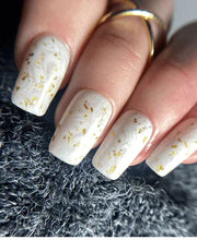 Charger l'image dans la galerie, Ongles gel top coat feuille dorées 
