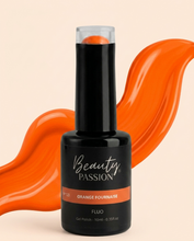 Charger l'image dans la galerie, Flacon de vernis à ongles Orange Fournaise Fluo de la marque Beauty Passion sur fond blanc.
