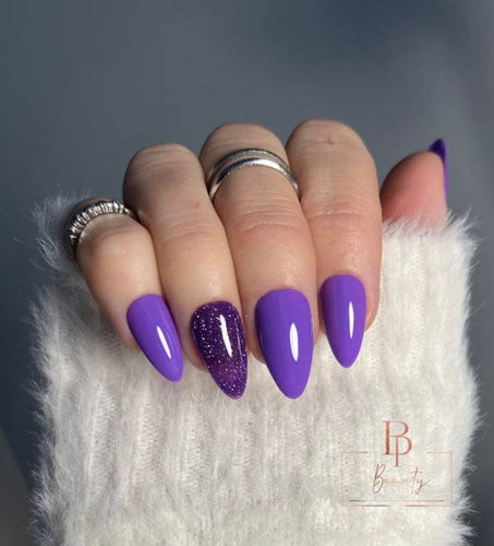 Vernis semi permanent violet lavande